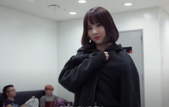 다들 입덕영상 뭐임??