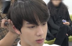 김석진 막 캡쳐해도 잘생김