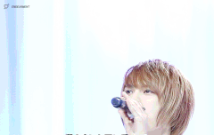 노래할때 표정도 너무 이뻐