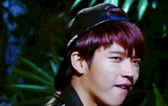 아이돌스러운 표정 하려다 머쓱미소ㅋㅋㅋ