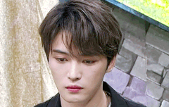 시무룩한 댕댕이 or 냥이같다