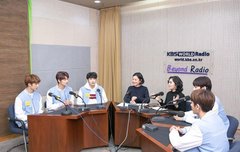 볼륨을 높여요 나온다니까 갑자기 탐라