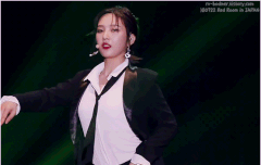 팬톡 살리기- 조이 무대 짤