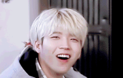 뭔가 눈빛 촉촉해