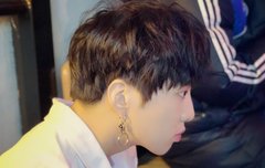 강승윤 왜 자꾸 티냄?