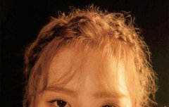 라루즈 1주년기념