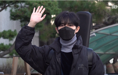 김재환 오늘 출근길 완전 존잘임