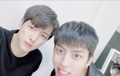 이 둘이 뭐했는지 아직도 궁금해