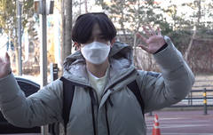 김재환, 'APAN 뮤직 어워즈' 출근길 반가워!