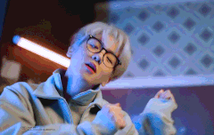 백현 Get You Alone 너드 모음.gif