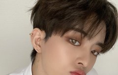 애들아 그거 아니 수빈이도 밀리지 않아...