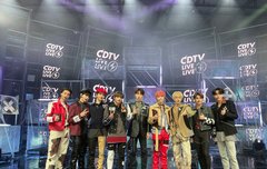 마크랑 해찬이만 바지가 반반이네 ...ㅋㅋㅋ