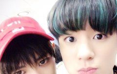 너네 최애는 셀카 잘 찍음?