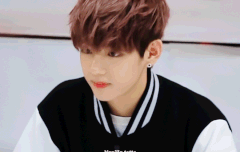 미들아 태형이 네모웃음 사진이나 움짤점 ^ㅁ^