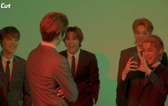 애들아 우리도 같이 웃자..응?