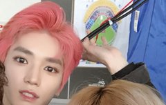 이 사진 둘이 쌍둥이 처럼 나오지 않았냐