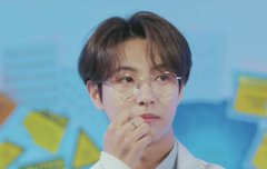 긴장한 거 봐ㅋㅋㅋㅋㅋㅋ