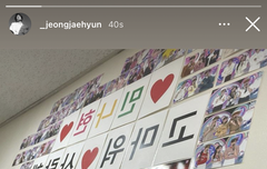 밑에 웬 복숭아 하나가