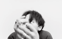 오늘 뜬 지용이 gif