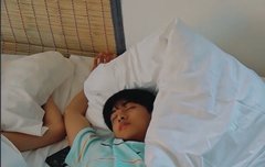 아직 자니... 보고싶구나... 밥은 먹었니... 운동은 했니... 책은...그만하까....