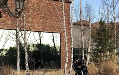 본진이 애기랑 같이 있는 사진