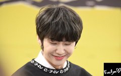 더럽게 잘 생겼다