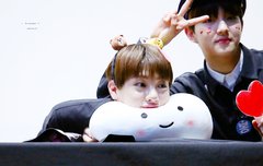 영택이 생일 기념 찬반