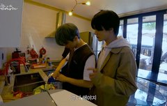 또 애들이랑 벽생기네