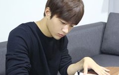 왼쪽 손목 엣찌있넹