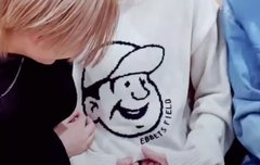 이거 방시혁 굿즈 옷이야?