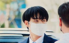 오늘 이장준나 잘생겨따