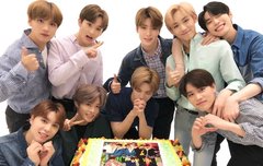 우리칠 일본 데뷔 3주년 추카