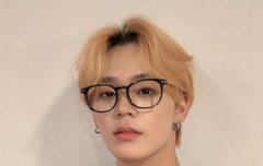 최주한 안경쓴거 개 도랏맨