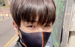 강다니엘마스크 셀카