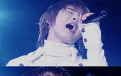 시아준수 노래하는 모습