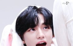 잘생긴 현진이 짤 던지고 간다