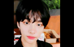 현지니 짧머 흑발도 넘 잘생겼어...