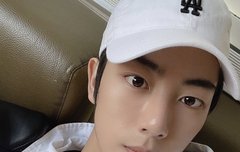 잠만 티켓팅 전에 이런 셀카주면