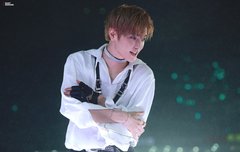 팬들한테 춥지 않냐고 물어보는 태용