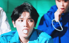 풍선껌 부는 태용