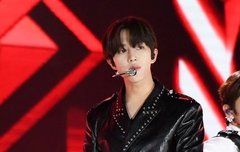 봉강쥐한테 이 옷 입힌거