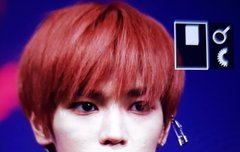 빠른 노래에 당황한 태용