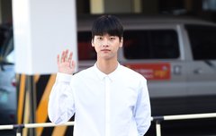 아닌밤에 갑자기 다시 빅스가 보고싶다