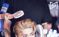 선풍기 바람 쐬는 태용