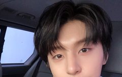 성윤이 근데 왜 흑발이지!??