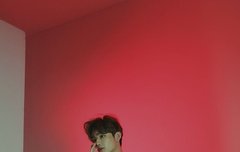 이거 누군지 알려주라!!