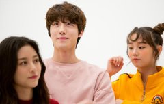 얘들아 나 찬희가 너무 좋아