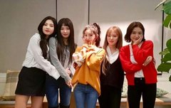 데뷔 7주년 축하해