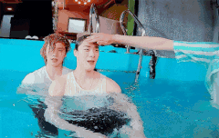 멤버들 사랑 한몸에 받는 발자국 작사가님