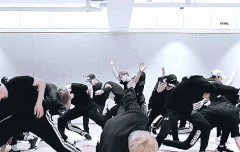 연습실에서 스키드미크 내는 태용